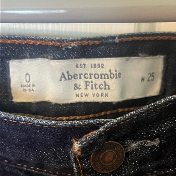 ABERCROMBIE & FITCH Denim Blue Women's Shorts size 0, 25 waist - Picture 2 of 8